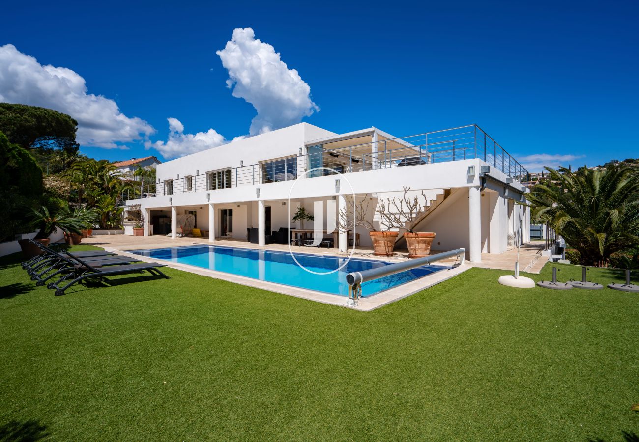 Villa in Roquebrune-sur-Argens - 1058 - Villa Bleu Azur